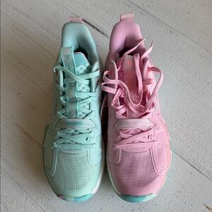 NWT! Pink/Mint Sneaker